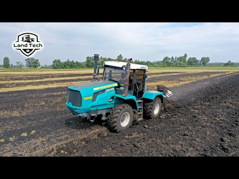 Новый трактор ХТЗ Т-150К пашет зябь оборотным плугом Kverneland PN 85