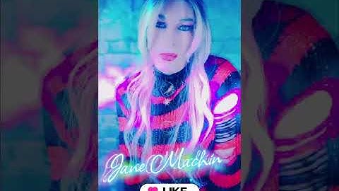 Crossdressing Bedreigende Rode en Zwarte Jurk