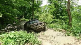 Toyota FJ Cruiser, Toyota LC70 and Mitsubishi Pajero Junior Off-Road on Chili Lake SS3