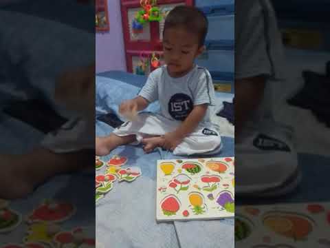 Puzzle buah...
