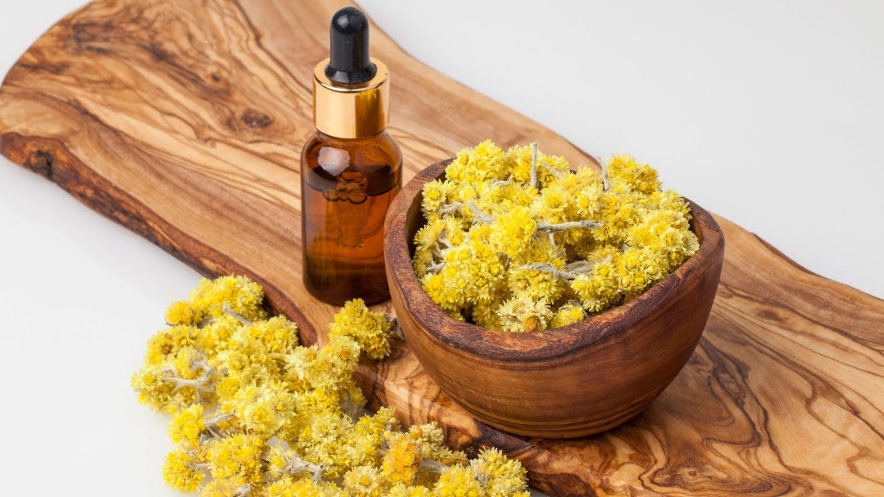 SKUPOCJENO ULJE BESMRTNOG BILJA ČISTI TIJELO: JETRU, KRV, LIMFU, KOŽU I GUŠTERAČU! Dr Mihajlović