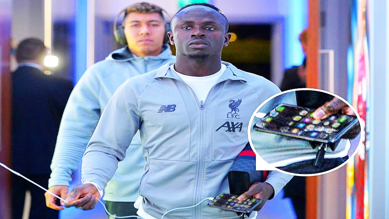 مليونير ينظف المراحيض و يوزع أمواله على الفقراء، كما أنه يستعمل هاتفا مكسورا ، حياة ساديو ماني