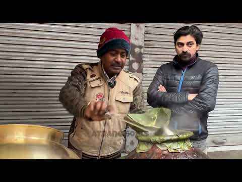Haridwar’s Famous Leaf Chole Kulche | Indian Street Food