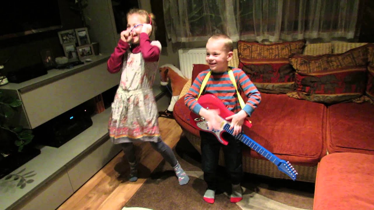 Ez Nem Katasztrofa Csak Karacsony Cover Youtube