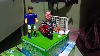 Unboxing the 🐐 coin bank #ronaldo #goals #coinbank #piggybank 