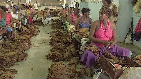 Como é a produção industrial de Cuba?