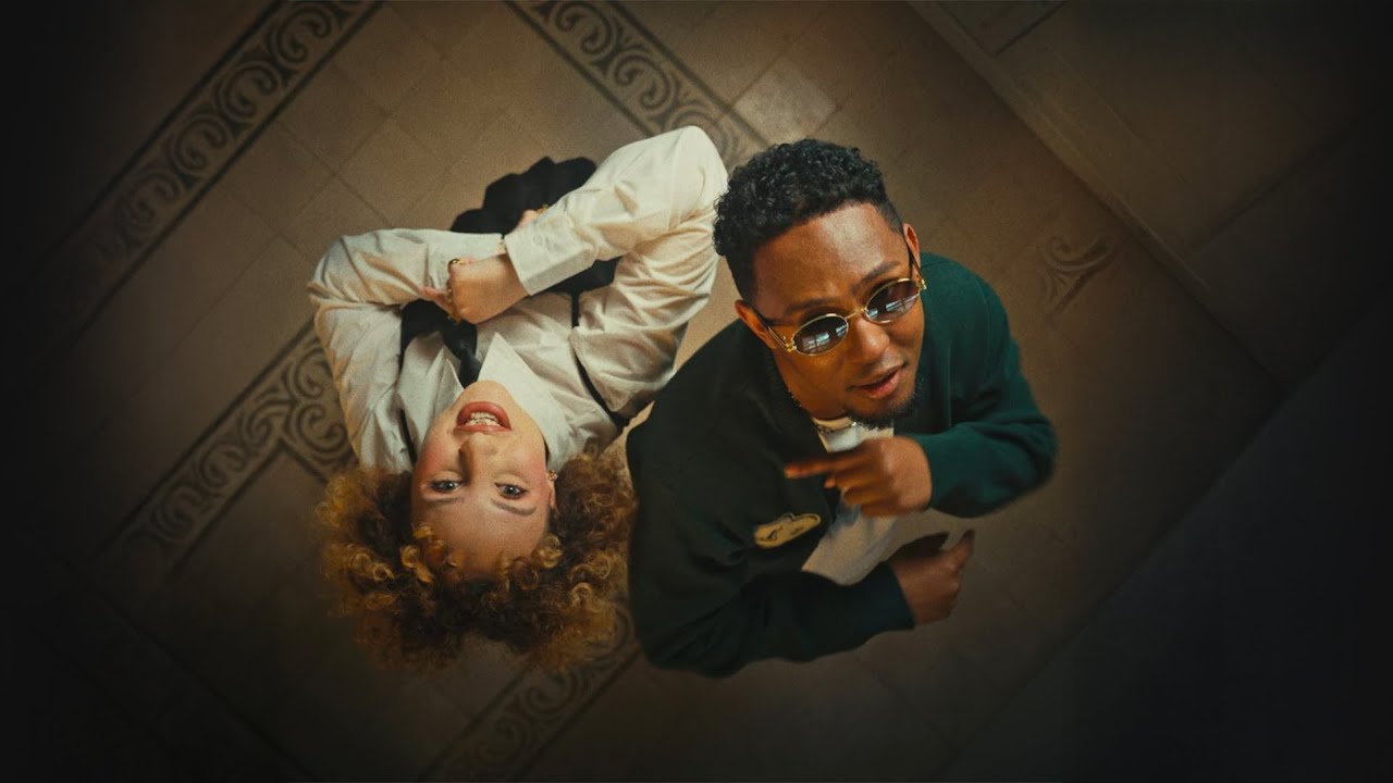 Regardez Giofa & Baya - Do Ré Mi (Clip Officiel) sur YouTube Regardez Giofa & Baya - Do Ré Mi (Clip Officiel) sur YouTube