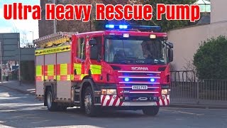 Fire engines responding x2 - Ultra Heavy Rescue & Pump