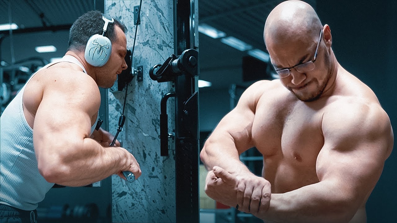 ДВА ПРИЯТНЫХ ЧЕЛОВЕКА ТРЕНИРУЮТ СПИНУ