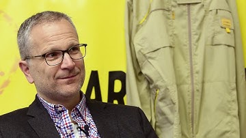 Bee-friendly and effective control of the Varroa mite