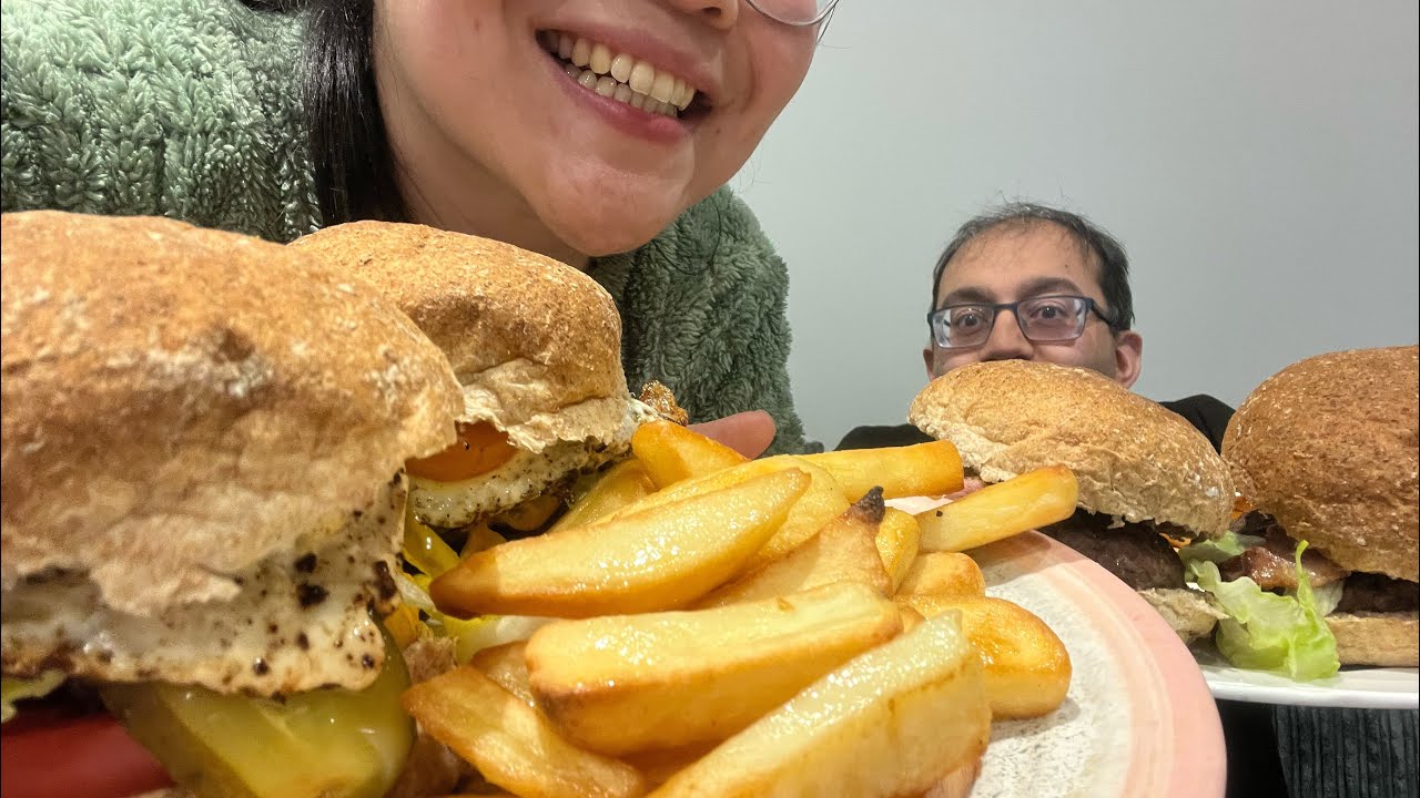 MUKBANG NON ASMR ALERT | HOMEMADE SMASH BURGERS | MOVIE REVIEWS with @ZubiQ87 