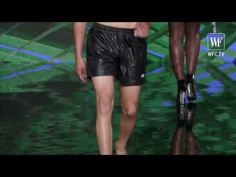 Видео: BERRY BEACHY AND PAPI SWIM | SPRING-SUMMER 2022 | MIAMI SWIM WEEK