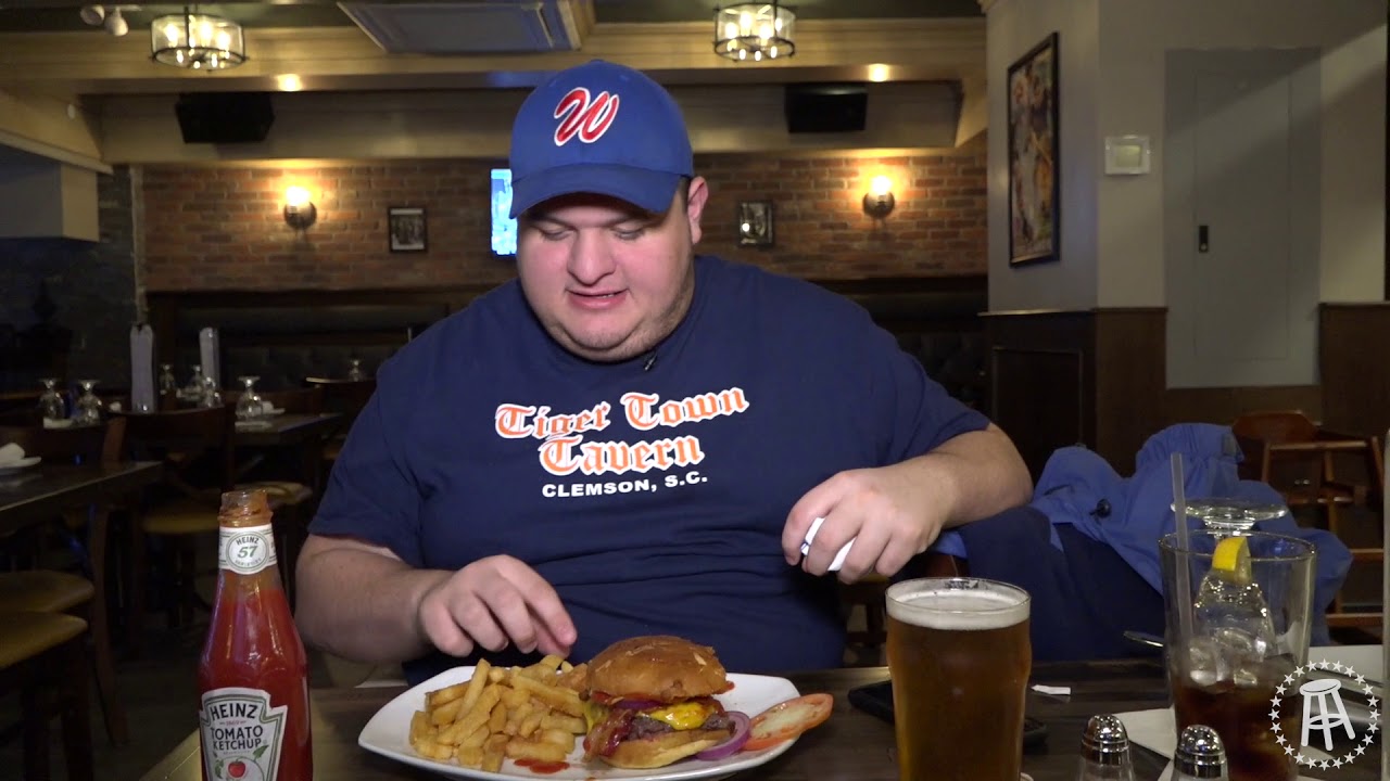 glenny sijlbing Boozin' Burgers - Tailor Public House