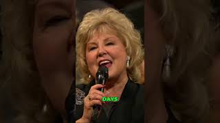 When All of God’s Singers Get Home 🎶 | Gloria Gaither ft. Connie Hopper | Gospel Hymn #Shorts