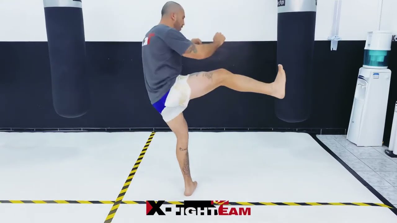 Chute giratório em salto passo a passo! muay Thai boxe kickboxing