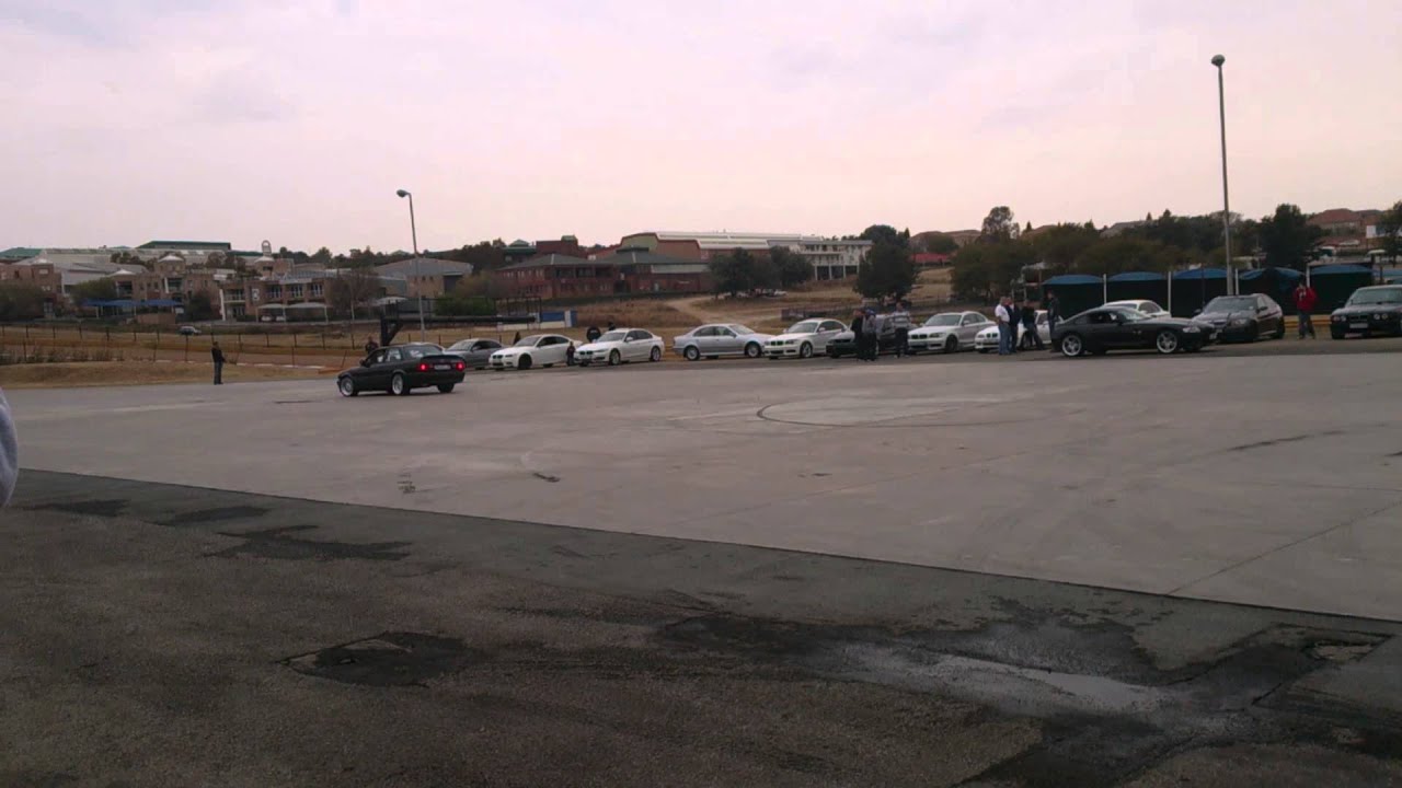 Bmw 325is RPH spinning at Kyalami YouTube