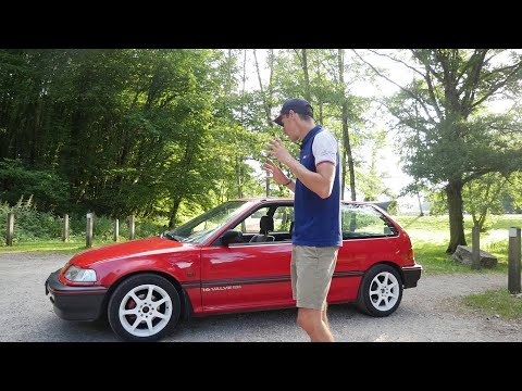 Vidéo: Combien pèse une Honda Civic à hayon 1990?
