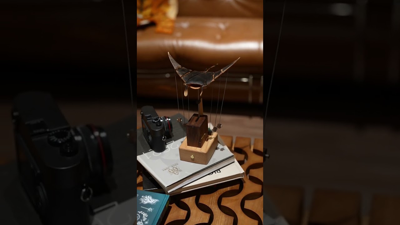 “This Wooden Manta Ray Actually Moves 🐋✨”