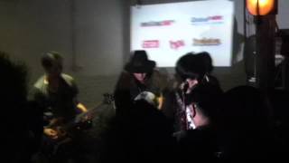 KONSPIRASI - Melawan Rotasi ( Borneo BeerHouse 4 Juli 2012 )