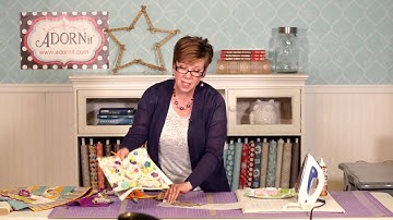 Tumbling Beauty Tablerunner