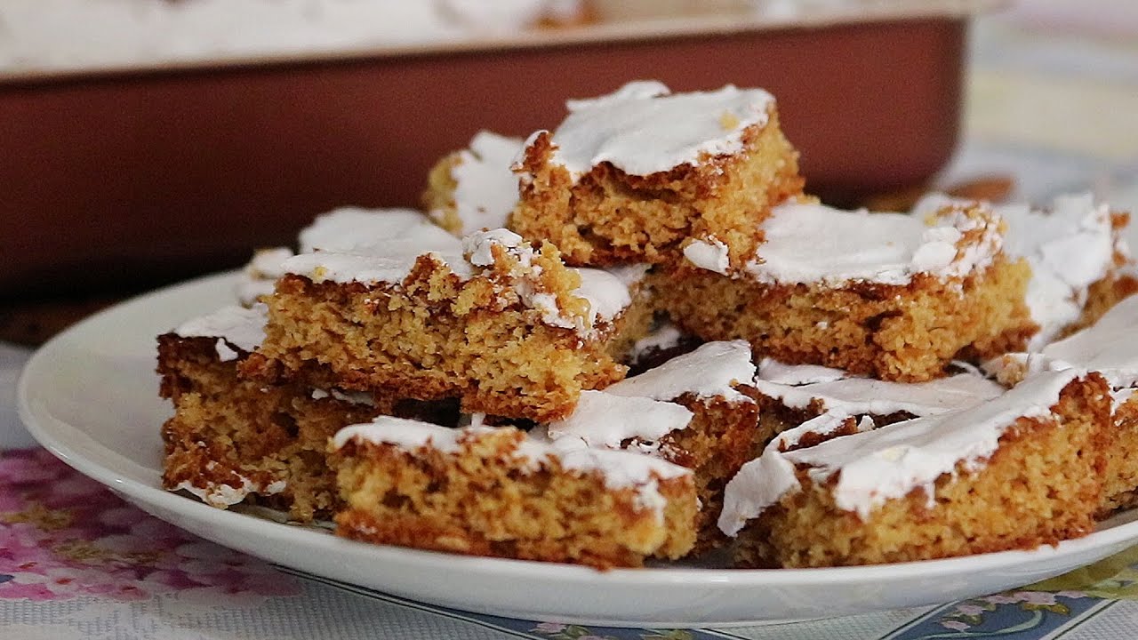 Como fazer bolo de mel com lavanda?