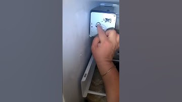 Hoe u een defecte ijsblokjesmachine in een Frigidaire koelkast kunt repareren #shorts #appliancer...