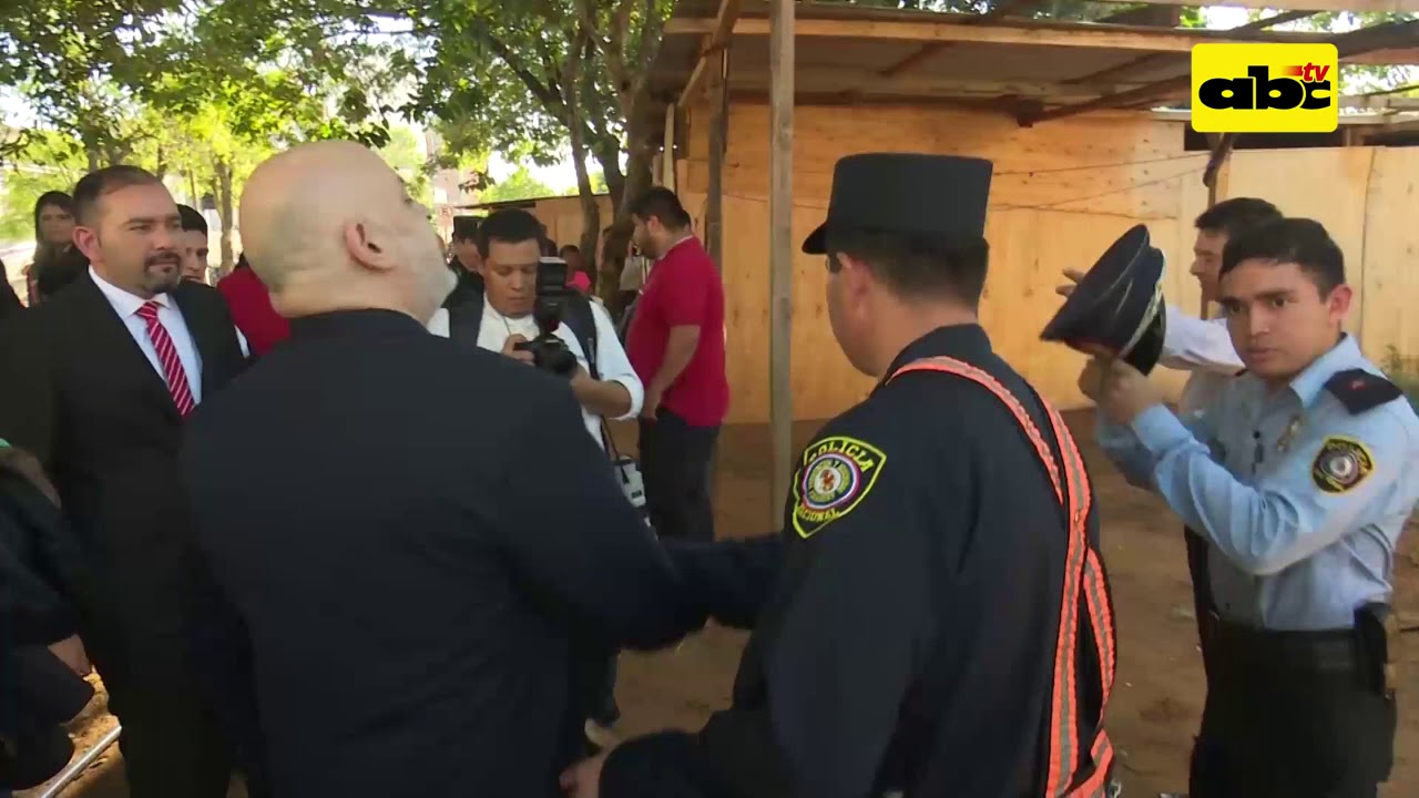 ''Payo'' Cubas a las patadas frente al congreso