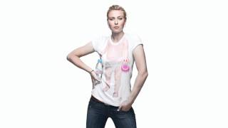 Sharapova Promotes The Evian Ball Hunt