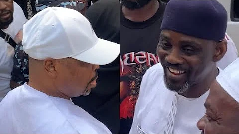 SEE HOW MC OLUOMO SURPRISE ALABI PASUMA AT HIS HOUSE WARMING 