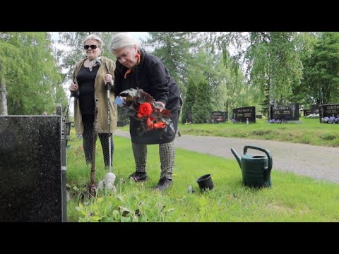 Mummot mökkeilee