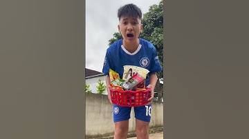 Người anh tốt bụng giúp cậu bé ăn xin | Tippi Tv #tippitv