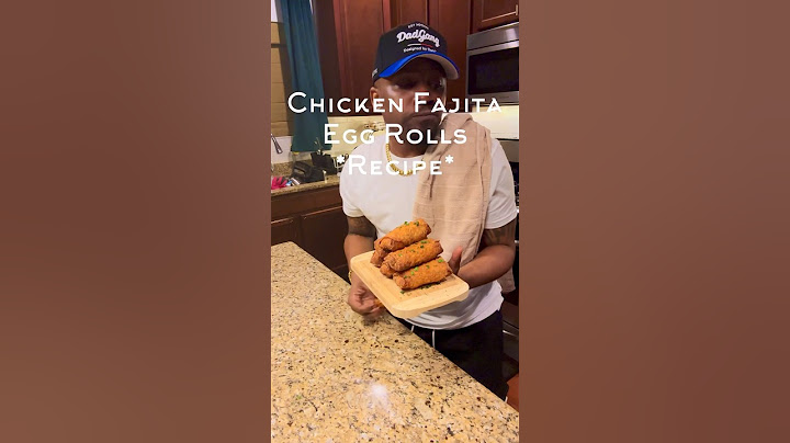 🌯 Crispy Chicken Fajita Egg Rolls! Try this mouthwatering fusion now! 🍳 #Shorts #theonealsway