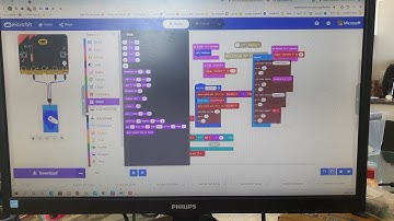 microbit is playing chrome Dino