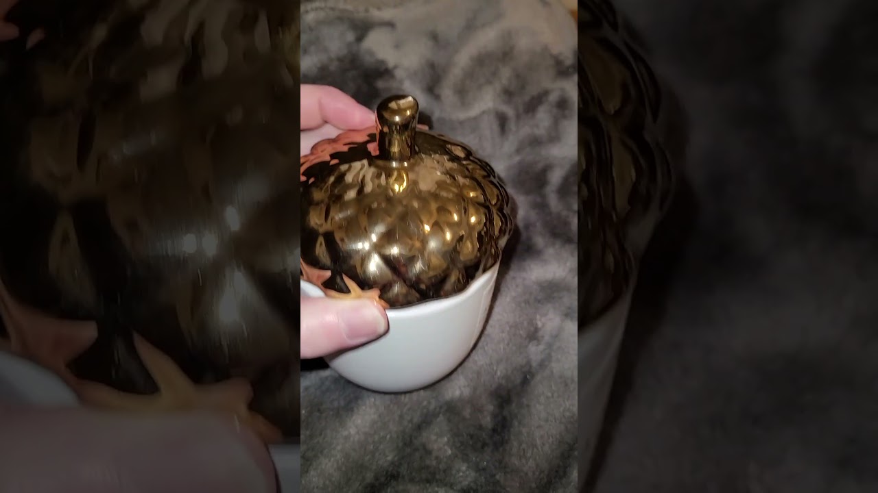 Aldi's Acorn woodwick candle is an elegant steal at $6.99 This won't last! 