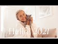 Hello, 2021 | catching up, baking sticky toffee banana bread, 2021 goals + cosy home updates ✨