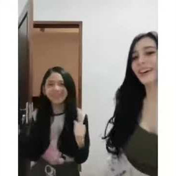GOYANG HOT TANTE TANIA