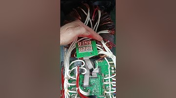 Стабілізатор Елекс Ампер Герц помилка Err04.Пробиті ключі або прошивка ?