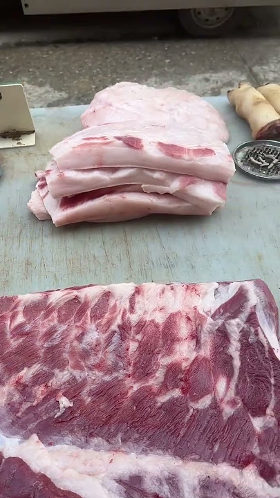 Slice brisket against the grain for tenderness. #kerofoodies #shorts #pork #meatlovers