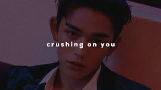 lucas - crushing on you (sped up + reverb) Resimi