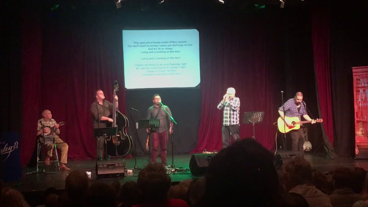 Sing🎵🎤🎶 Along @ Goodwood institute Theatre - Featuring Me ‘N Me Mates on Sunday 20th of May 2018