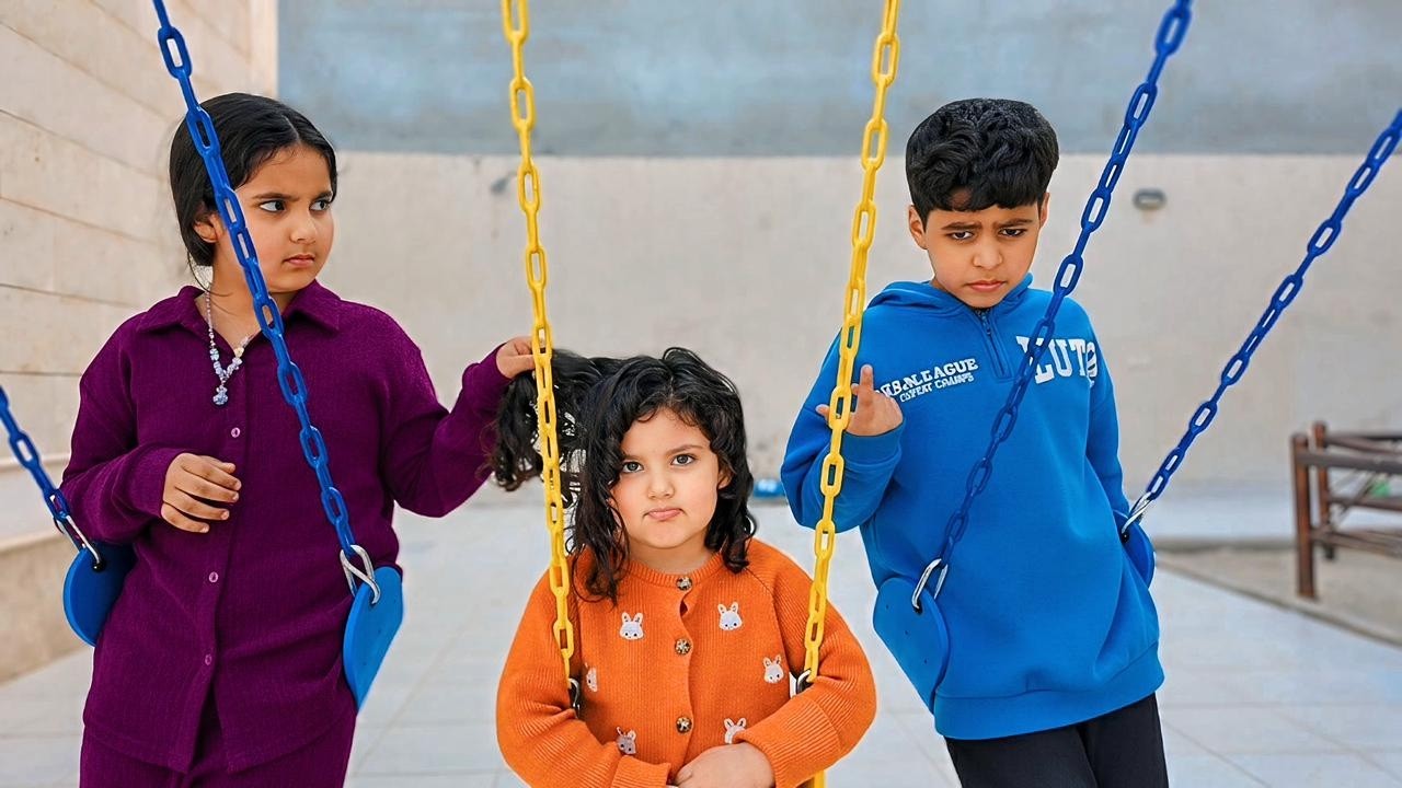 البنت تغار من اختها الصغيرة!!|انس