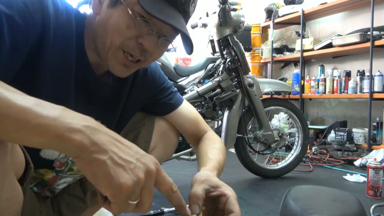 リトルカブ FI 9,573km エンジン始動OK 【取引き中
】 リトルカブ FI 不動の原因を探る・・・ - YouTube