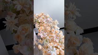Champagne waterfall table flower, #eventplanning #weddingstyle #Florist #wedding2026 #weddingdecor
