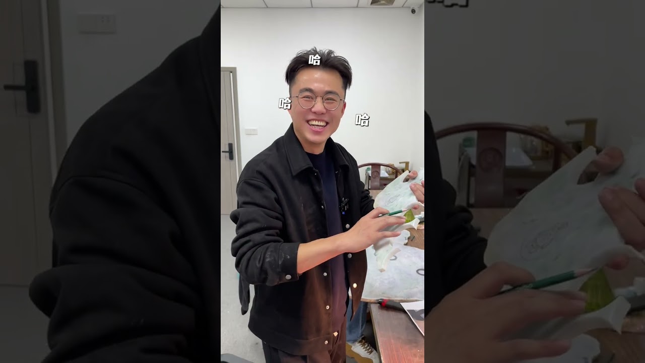 清清爽爽的白底青手镯，让你戴出东方女性的美！