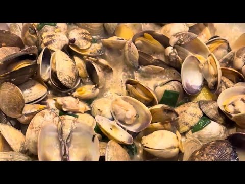 Prep and cook live clams at home Easy Chinese stir fry recipe | FullHappyBelly