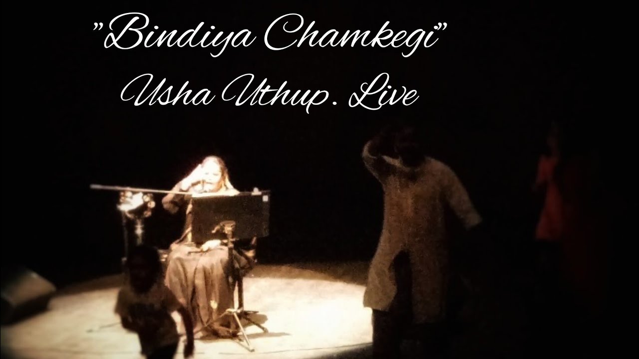 Usha Uthup   Bindiya Chamkegi Live performance in Ahmedabad 06032023