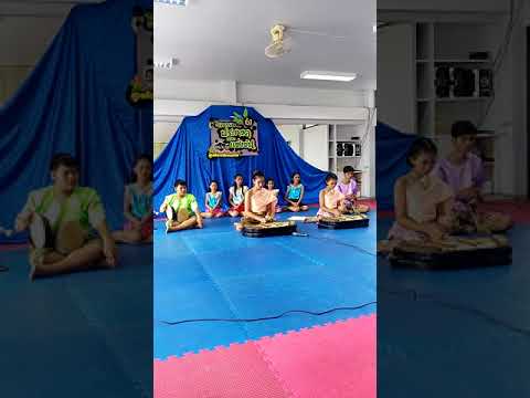 แสดงดนตรีไทย(ตีขิม)โดย ด.ญ.บุญวิลัย  ปานทอง