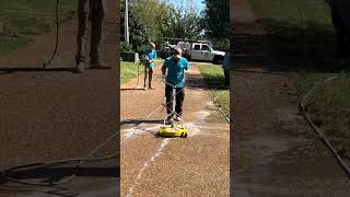 Cuci Jalan Masuk Yang Kotor