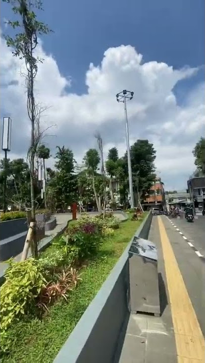 suasana alun alun kota sukabumi