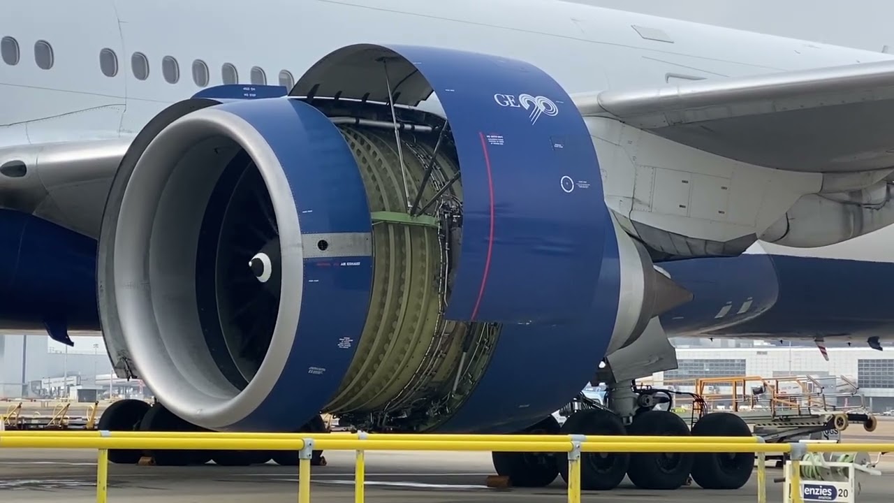 GE-90 Engine start